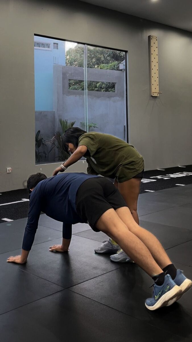 Bootcamp push-ups at CrossFit Angkor, Siem Reap